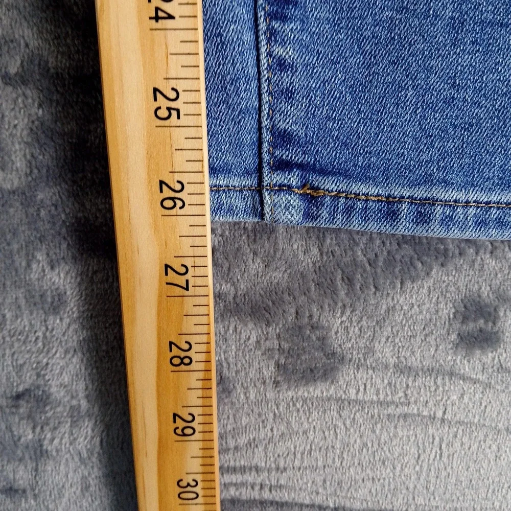 Levi's‎ SilverTab Jeans Womens 27x26 Light Wash Blue Mom Fit High Rise Tapered